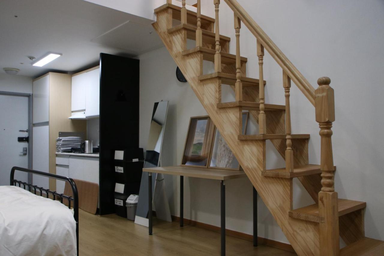 Hongdae Residence - 1Min From Hongik Uni Station Exit #1 Seoul Exteriör bild