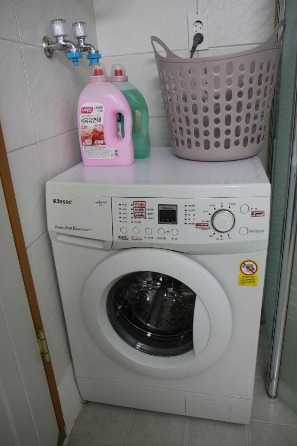 Hongdae Residence - 1Min From Hongik Uni Station Exit #1 Seoul Exteriör bild